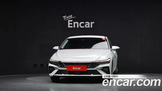 Hyundai Avante CN7 — Фото автомобиля 3