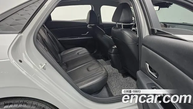 Hyundai Avante — Фото автомобиля 11