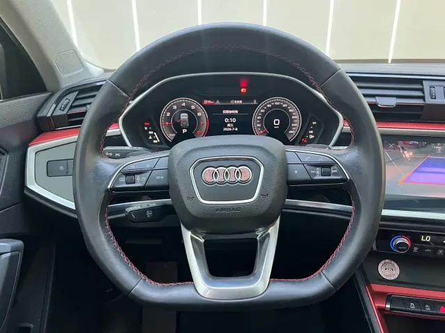Audi Q3 — Фото автомобиля 7