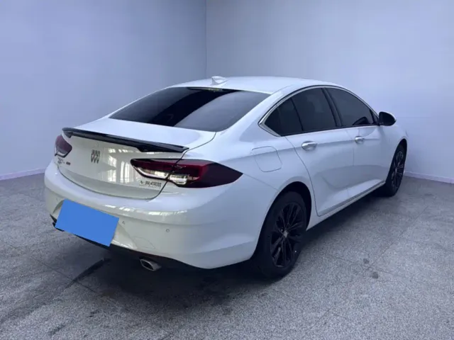 Buick Regal — Фото автомобиля 7