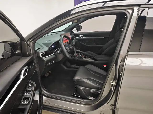 Geely Binyue — Фото автомобиля 13