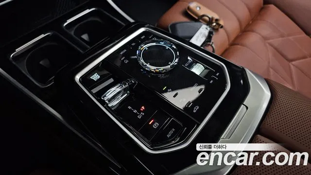BMW 7 Series G70 — Фото автомобиля 12