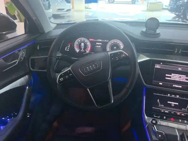 Audi A6L — Фото автомобиля 10