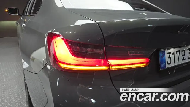 BMW 3-Series 3 серия (G20) 320i M Sport — Фото автомобиля 22