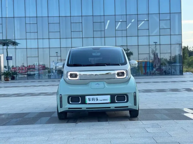 Baojun KiWi EV — Фото автомобиля 2