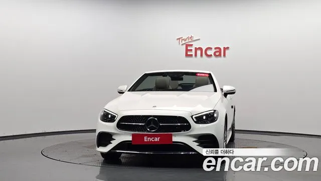 Mercedes-Benz E-Class — Фото автомобиля 3