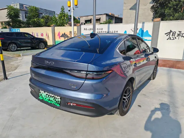 BYD Seal 05 DM-i — Фото автомобиля 8