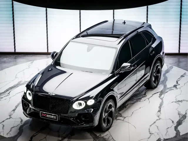 Bentley Bentayga — Фото автомобиля 2