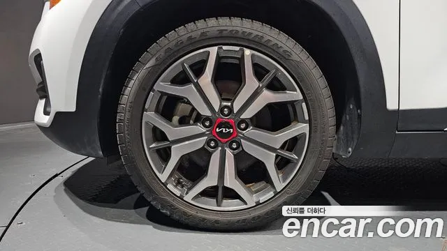 Kia Seltos Seltos Бензин 1.6 турбо 2WD — Фото автомобиля 4