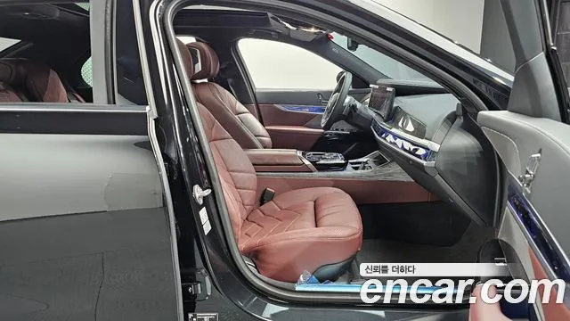 BMW 7-Series 7 серия (G70) 740i sDrive M Sport — Фото автомобиля 26
