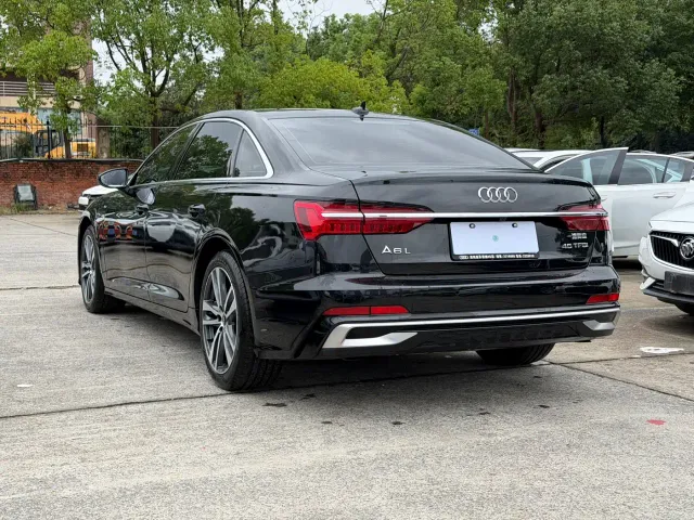 Audi A6L — Фото автомобиля 8