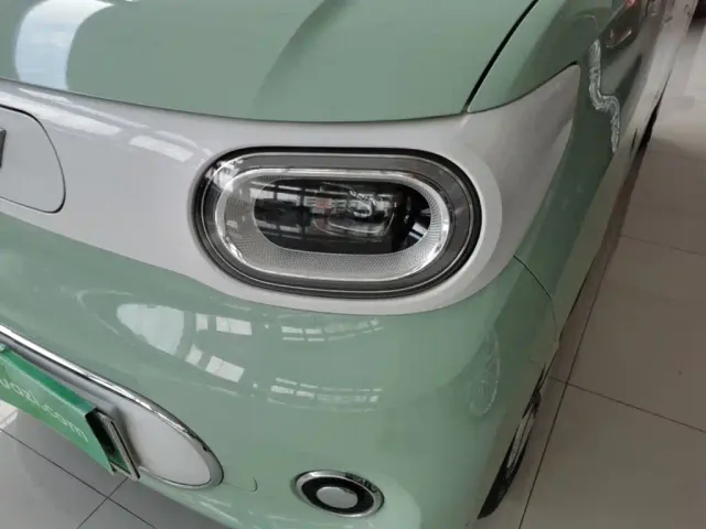 Wuling Hongguang Mini EV — Фото автомобиля 23