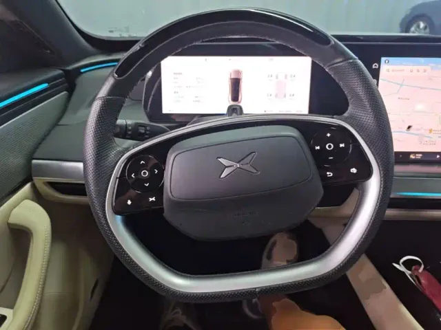 Xpeng P7 — Фото автомобиля 10