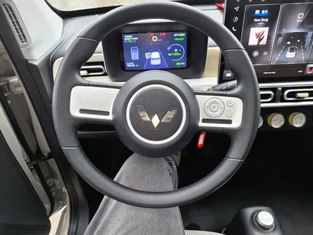 Wuling Hongguang Mini EV — Фото автомобиля 10
