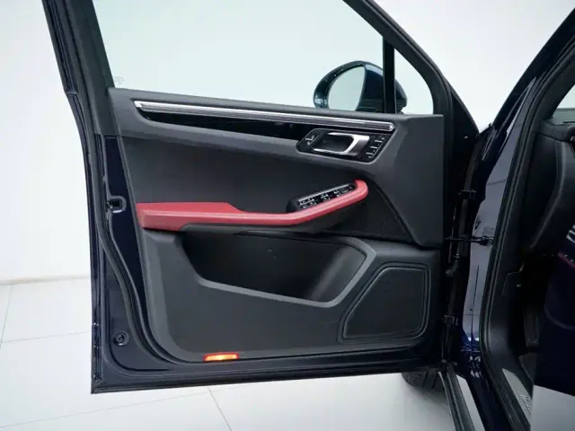 Porsche Macan — Фото автомобиля 10