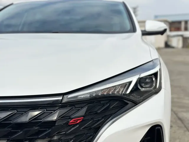 Changan Eado — Фото автомобиля 4
