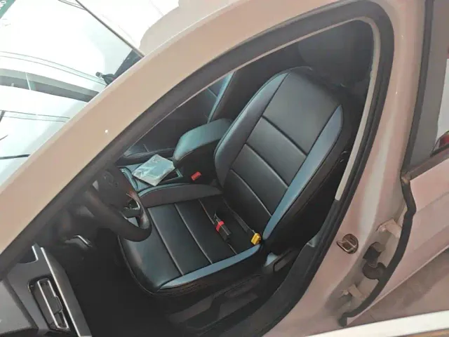 Volkswagen Lavida — Фото автомобиля 14