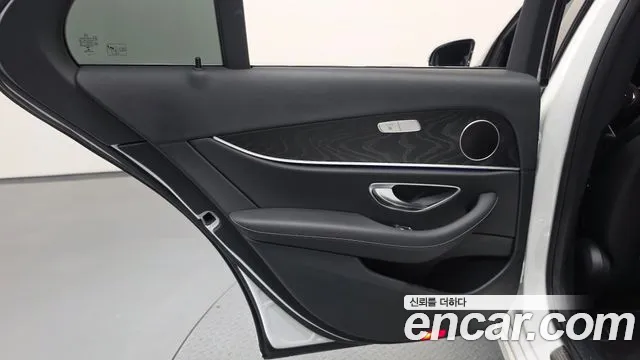 Mercedes-Benz E-Class W213 — Фото автомобиля 14