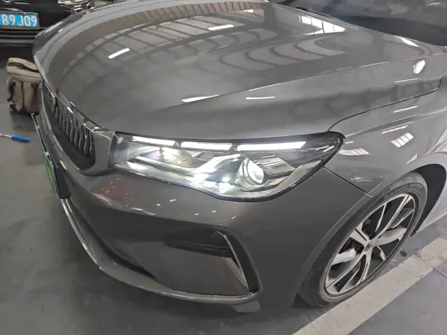 Geely Emgrand — Фото автомобиля 23