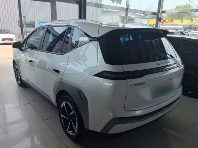 GAC Aion Y — Фото автомобиля 4