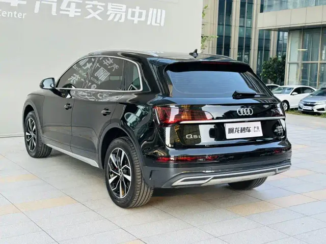 Audi Q5L — Фото автомобиля 17