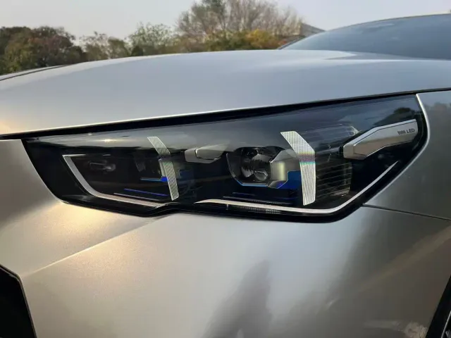 BMW 5 Series — Фото автомобиля 13