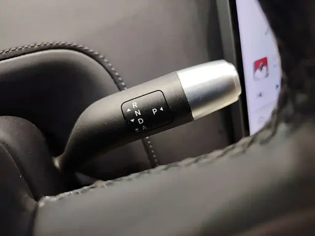 Li Auto L8 — Фото автомобиля 13