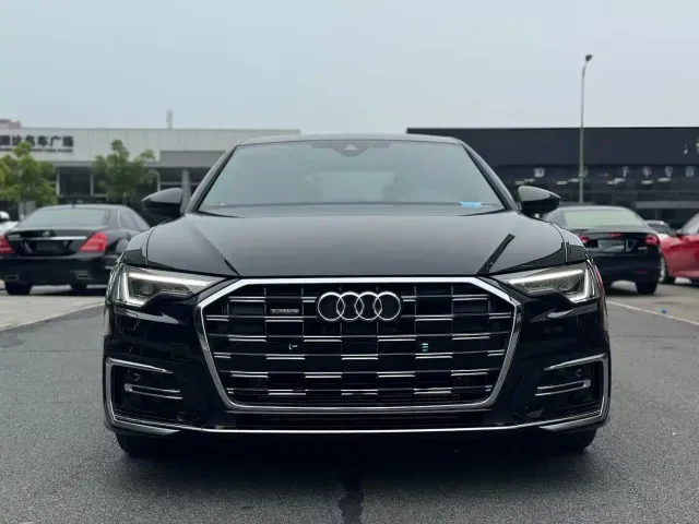 Фотография автомобиля — Audi A6L