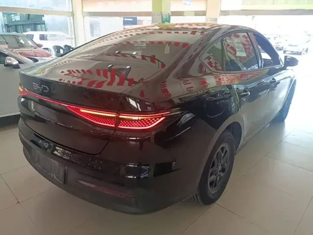 BYD Seal 05 DM-i — Фото автомобиля 6