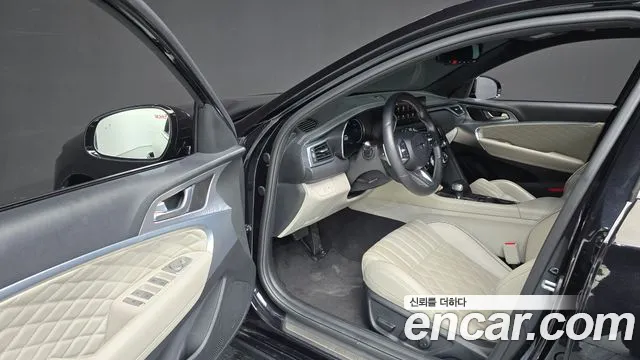 Genesis G70 — Фото автомобиля 10