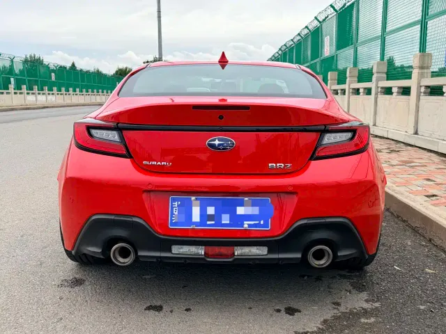 Subaru BRZ — Фото автомобиля 5