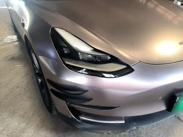 Tesla Model 3 — Фото автомобиля 23