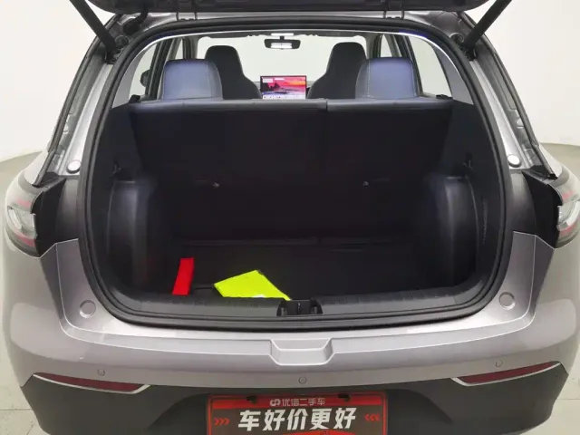 Geely Galaxy Starry Wish 2025 UP 410km Explorer Edition — Фото автомобиля 16