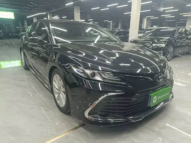 Toyota Camry — Фото автомобиля 3