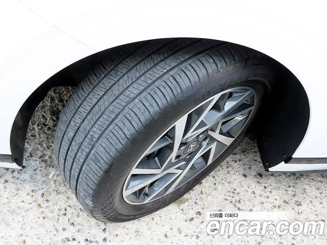 Hyundai Grandeur GN7 — Фото автомобиля 20