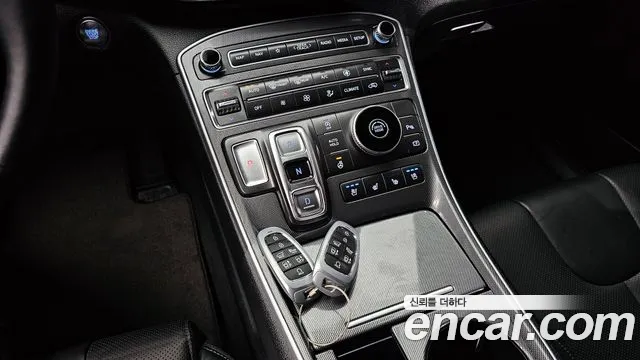Hyundai Santafe Новый Santa Fe Бензин 2.5T 2WD — Фото автомобиля 9