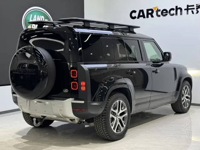 Land Rover Defender — Фото автомобиля 5