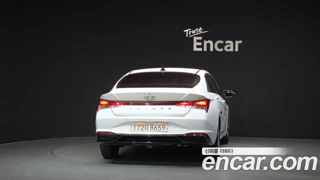 Hyundai AVANTE Avante (CN7) — Фото автомобиля 4