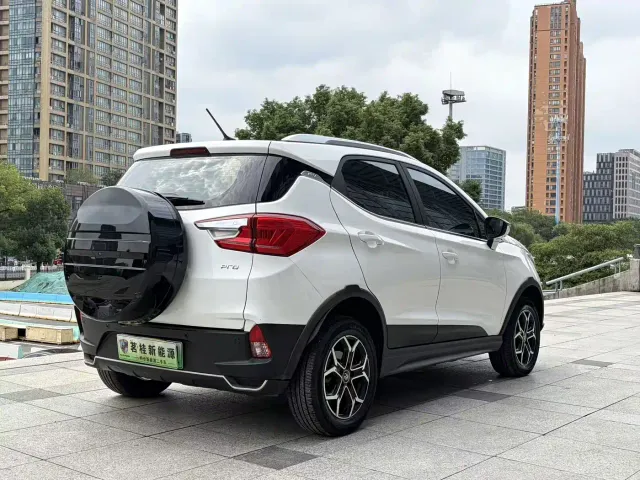 BYD Yuan Pro — Фото автомобиля 5
