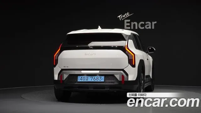 Kia EV3 — Фото автомобиля 4