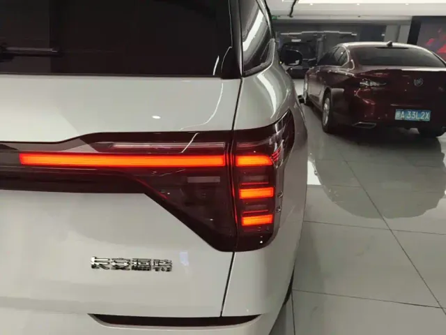 Ford Edge — Фото автомобиля 7