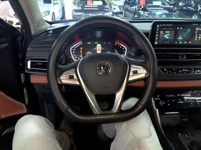 Changan CS75 — Фото автомобиля 10