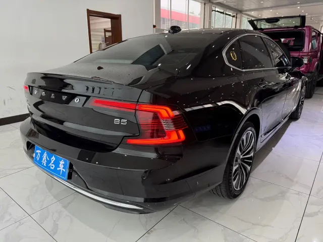 Volvo S90 — Фото автомобиля 20