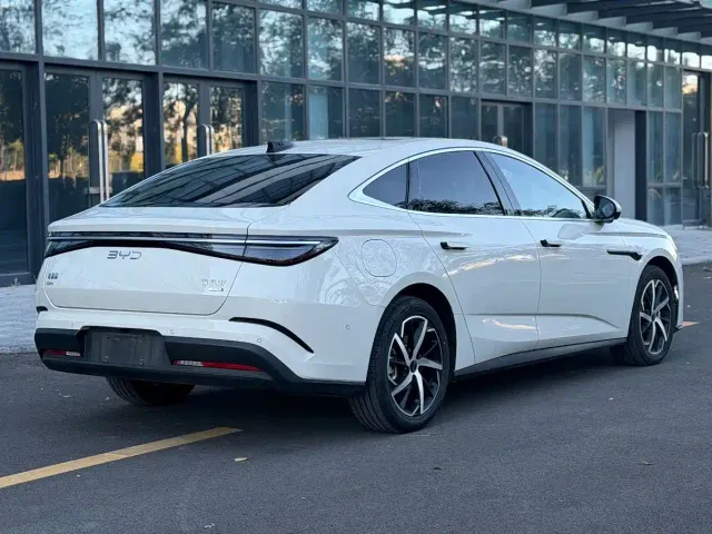 BYD Seal 07 DM-i — Фото автомобиля 6