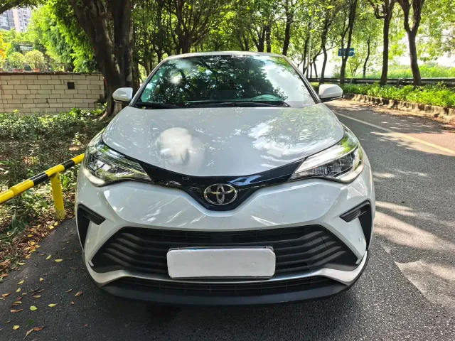 Toyota IZOA — Фото автомобиля 2