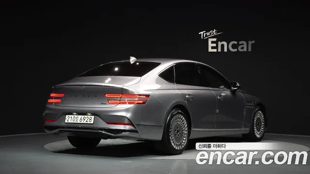 Genesis G80 Бензин 3.5 турбо AWD — Фото автомобиля 2