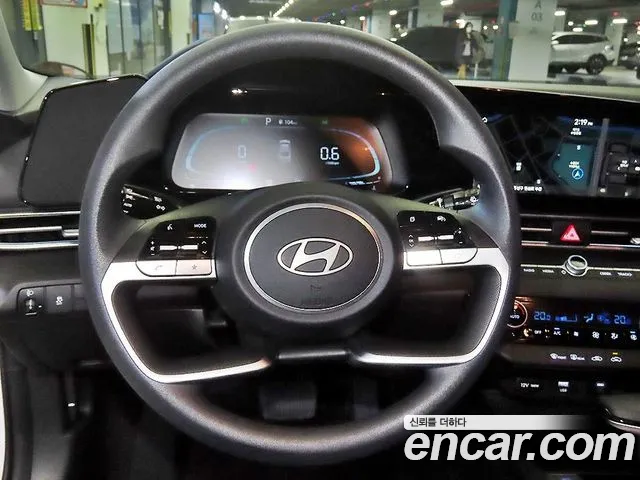 Hyundai Avante CN7 — Фото автомобиля 12