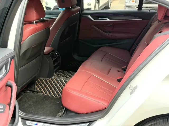 BMW 5 Series — Фото автомобиля 7