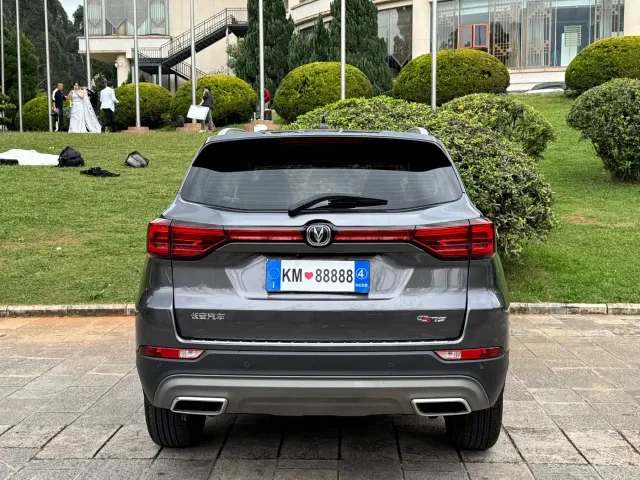 Changan CS75 — Фото автомобиля 5