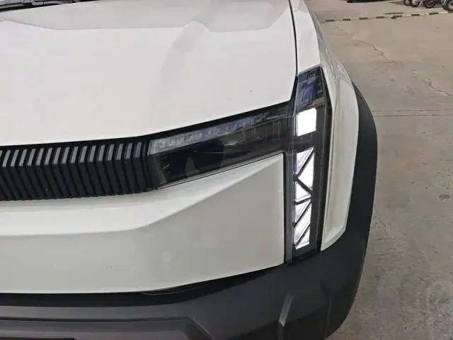 iCAR 03 — Фото автомобиля 23
